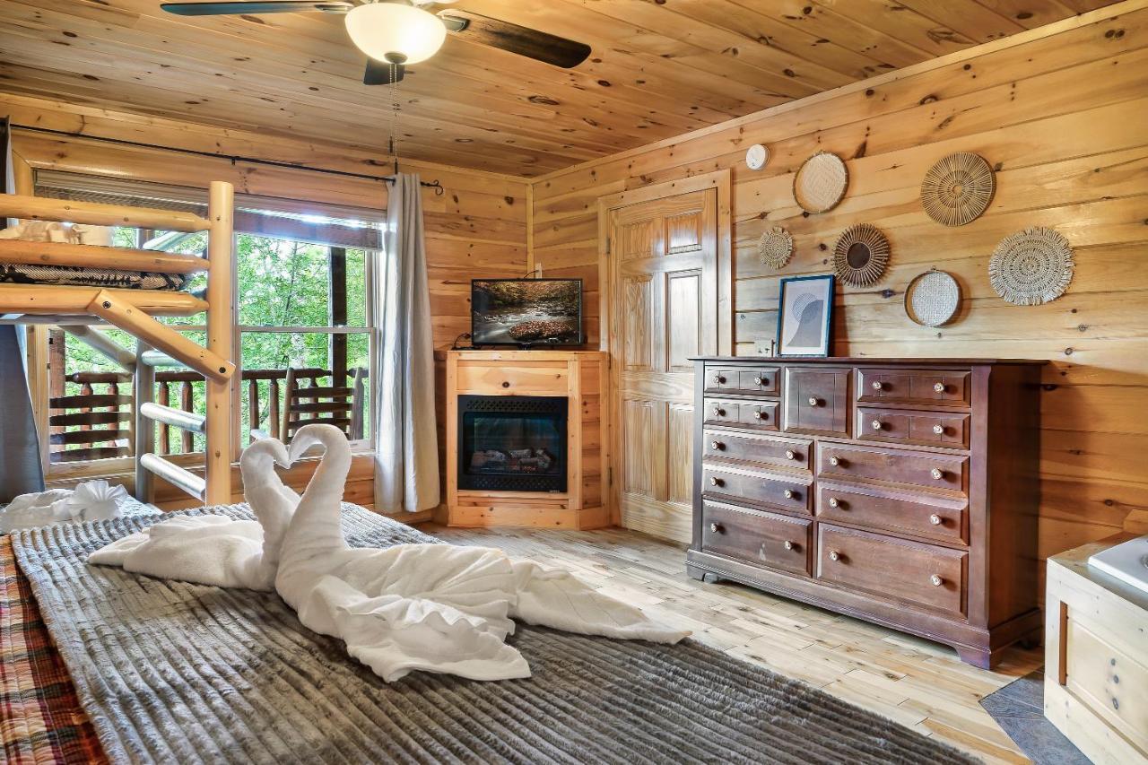 Summer Sale! Pool, Sauna, View, Hottub, Game Sevierville Esterno foto